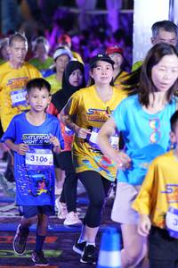 BIB: 454, 3106
                            <button type="button" onclick="openModal(26255453)" class="btn btn-primary btn-sm float-right btn-popup" data-toggle="modal" data-target=".modal-high-quality">
                        <i class="fas fa-shopping-cart"></i> Add to Cart
                    </button>
                                            <button type="button" onclick="isThisMe(26255453, true)" class="btn btn-success btn-sm float-right btn-popup btn-isme hidden" data-toggle="tooltip" data-placement="bottom" title="นี่คือรูปของคุณใช่ไหม คลิกที่นี่เพื่อเอาเข้าอัลบั้ม">
                        <i class="fas fa-plus"></i> Add to album
                    </button>
                    <button type="button" onclick="isThisMe(26255453, false)" class="btn btn-warning btn-sm float-right btn-popup btn-isnotme hidden">
                        <i class="fas fa-ban"></i> Remove from album
                    </button>